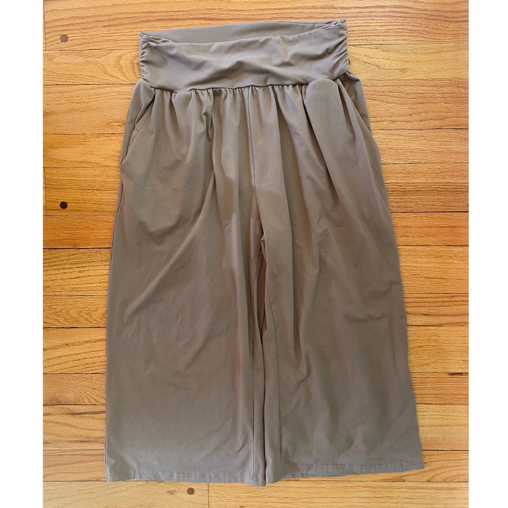 High Waisted Capri Pants